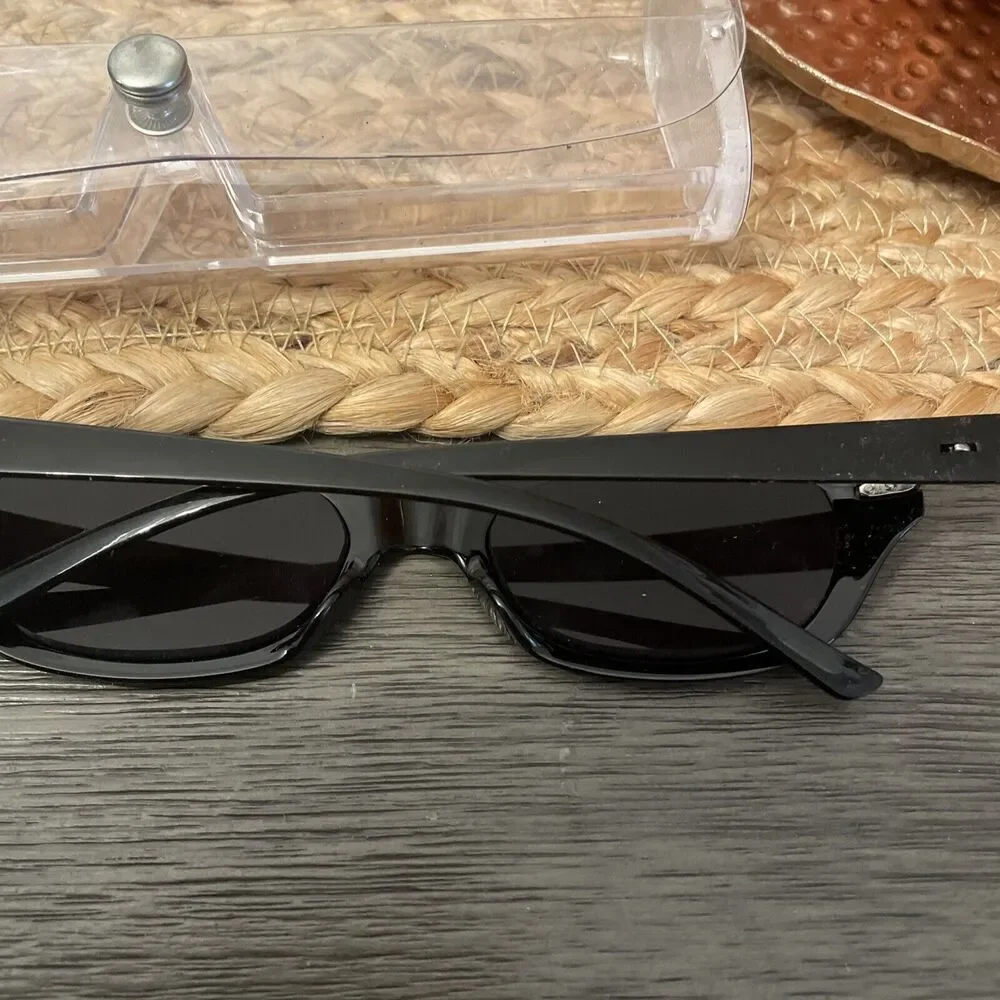 JOAN RIVERS 100% UV Protection Black Sunglasses with case